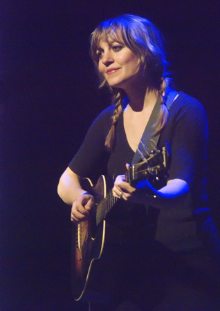Ana&iuml;s Mitchell