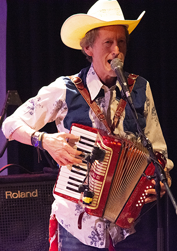 Steve "Woody" Oakman